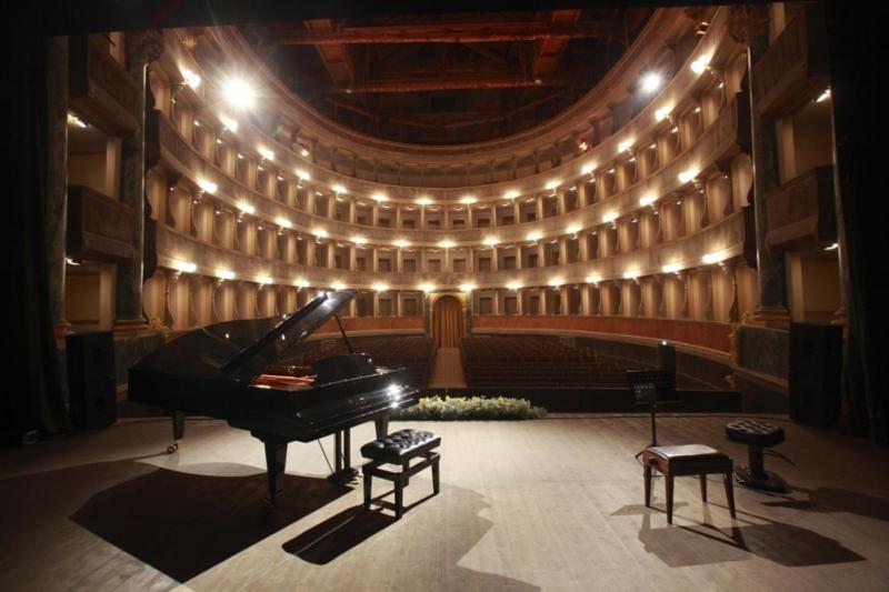 Art Gallery Suite Bergamo Luaran gambar